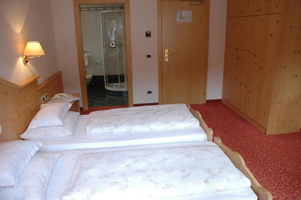 Hotel Falzares San Cassiano  Quarto foto